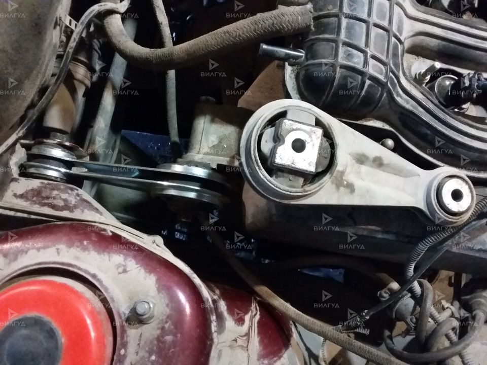 Промывка дроссельной заслонки Mazda 626
