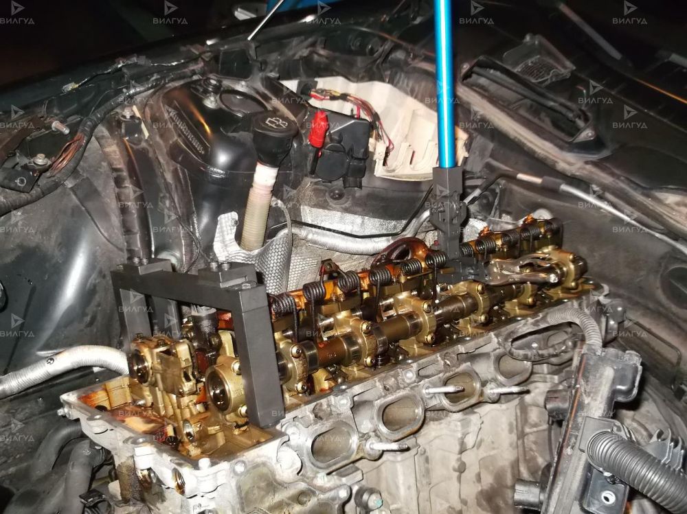Замена маслосъемных колпачков Mazda 626 в Санкт-Петербурге