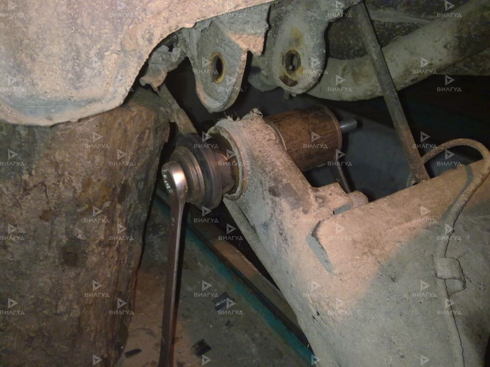 Фото ремонта передней и задней подвески Ford Focus 3