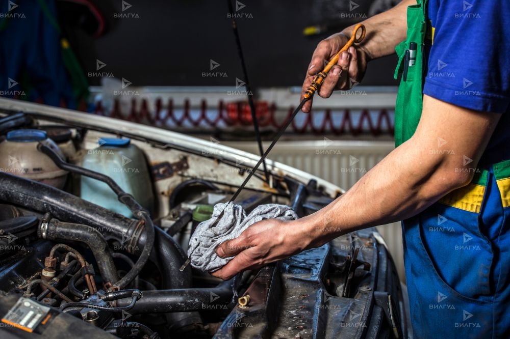Замена масла переднего редуктора (моста) Volkswagen Caddy в Санкт-Петербурге