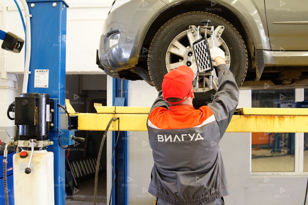 Сход-развал Toyota Venza в Санкт-Петербурге