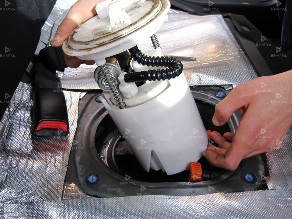 Замена топливного фильтра Škoda Yeti в Санкт-Петербурге