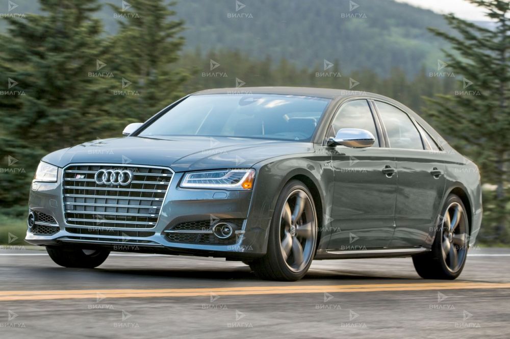 Диагностика бензинового двигателя Audi S8 в Санкт-Петербурге