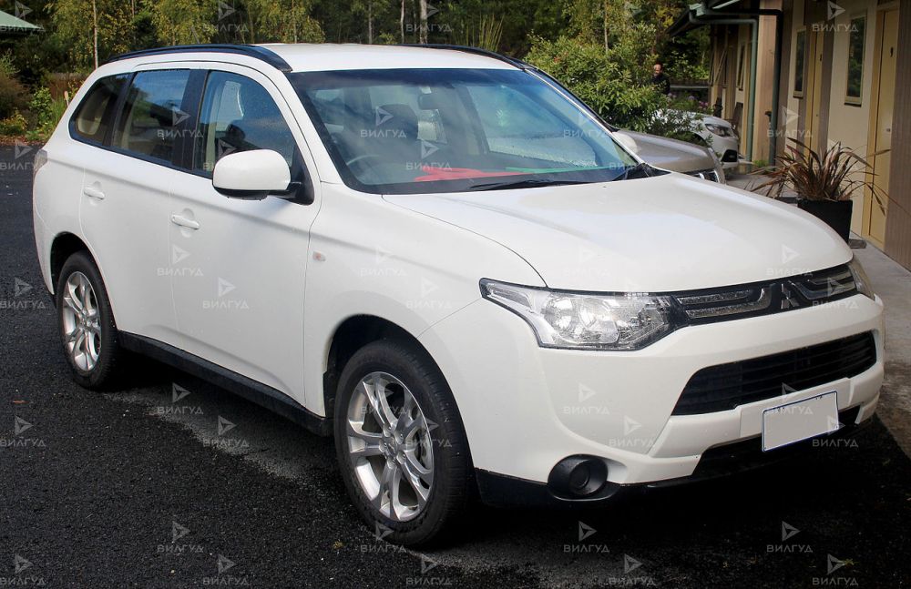 Замена подшипника компрессора кондиционера Mitsubishi Outlander в Санкт-Петербурге