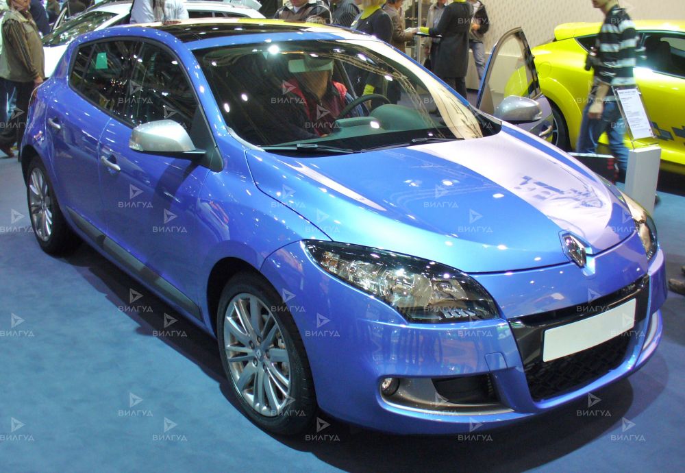 Замена жидкости в кондиционере Renault Megane в Санкт-Петербурге