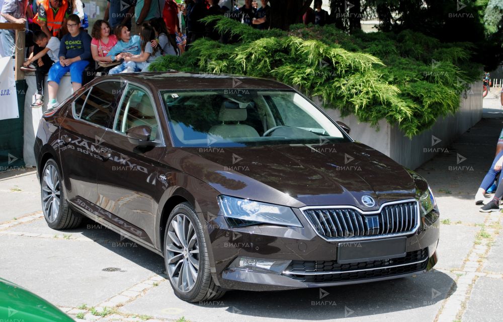 Замена ГБЦ Škoda Superb в Санкт-Петербурге